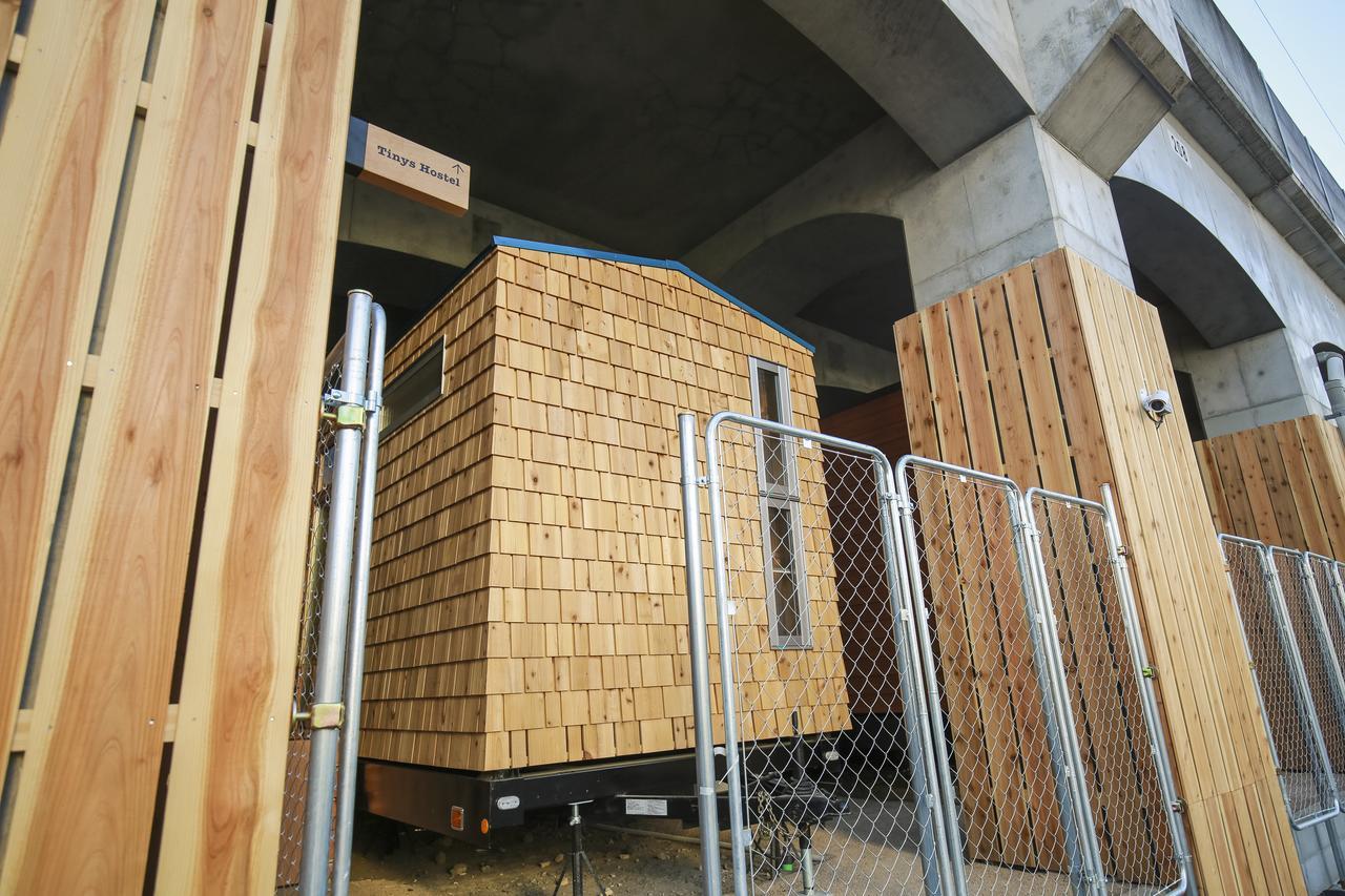 Tinys Yokohama Hinodecho Hostel Exterior photo